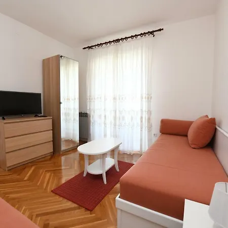 Krebel Apartment